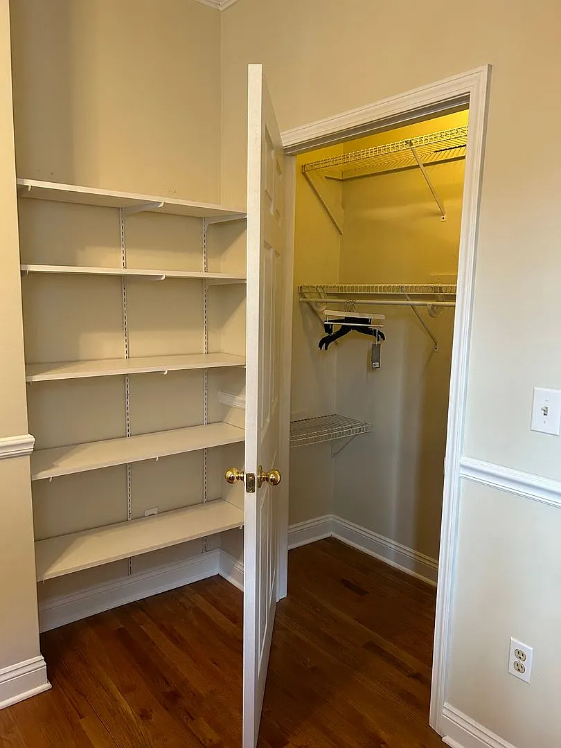 124 College Place — Photo 2