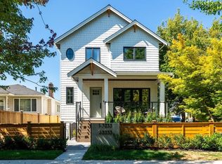 3233 Penticton St, Vancouver, BC V5M3C7
