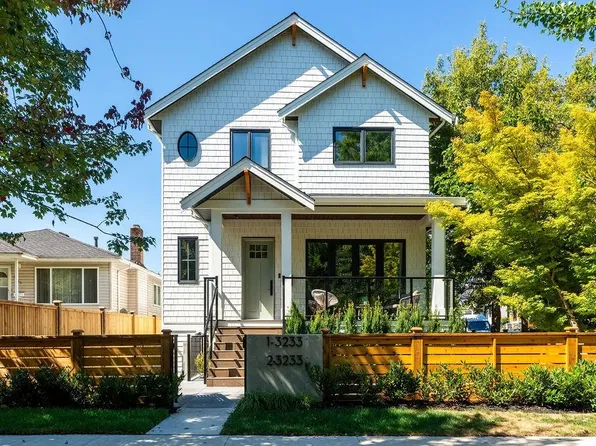 3233 Penticton St, Vancouver, BC V5M 3C7