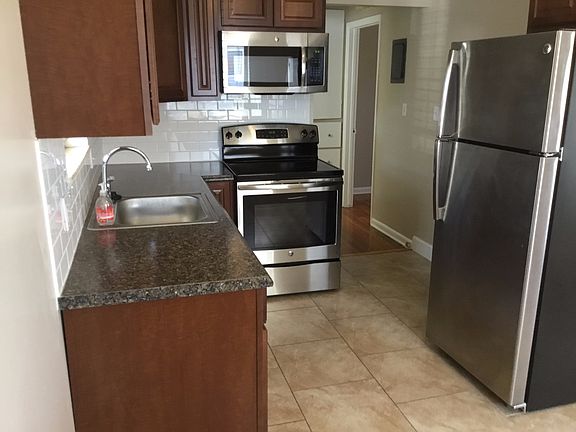 3rd image of 3685 N Pierce St