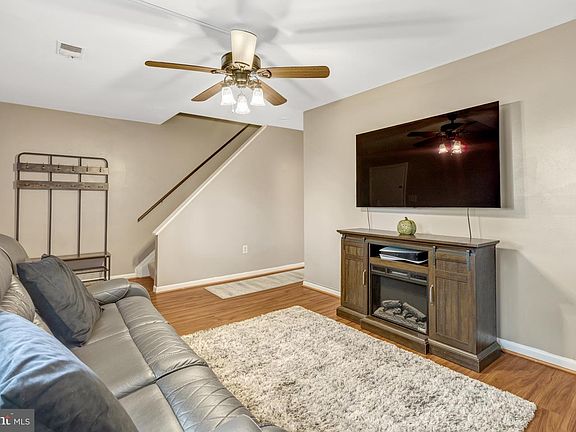 3rd image of 8667 Madera Ct