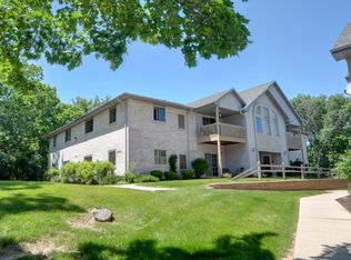 9342 W Loomis Rd UNIT 8, Franklin, WI 53132