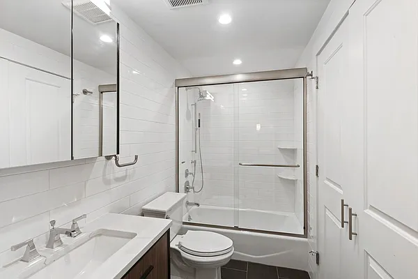 Rented by Keller Williams NYC | media 14