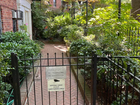 25 Minetta Lane image 1 of 10