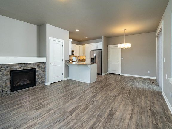 4th image of 3836 SW Coyote Ln