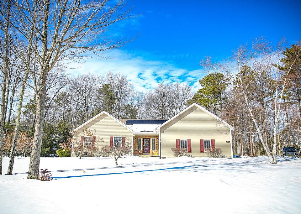 1st image of 10 Wildflower Ln