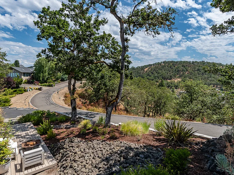 355 Ridgecrest Dr — Photo 38