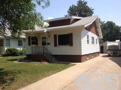 1068 Ohio Ave SW, Huron, SD, 57350