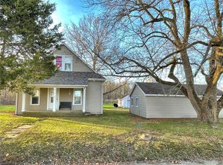 508 Stoddard St, Coffeen, IL 62017