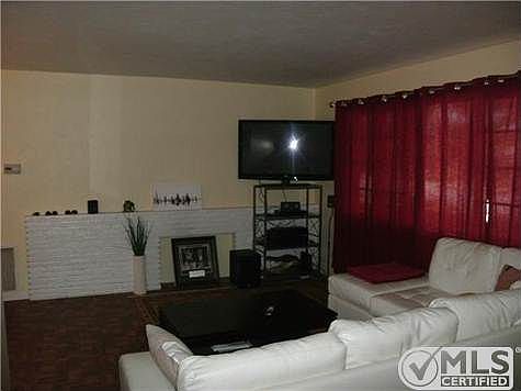5th image of 350 Winters St