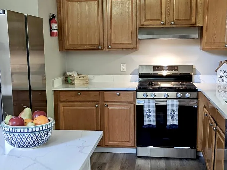 8634 Cromwell Dr — Photo 4