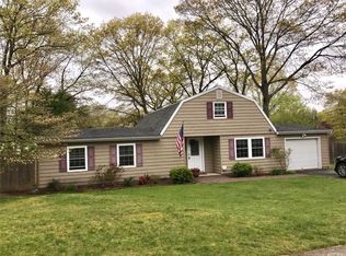 1320 Waverly Ave, Farmingville, NY 11738
