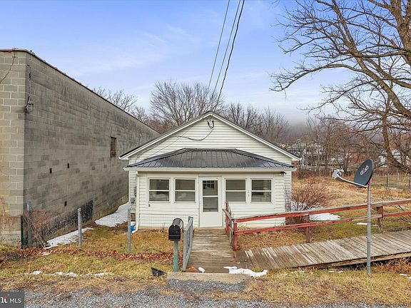 4th image of this home