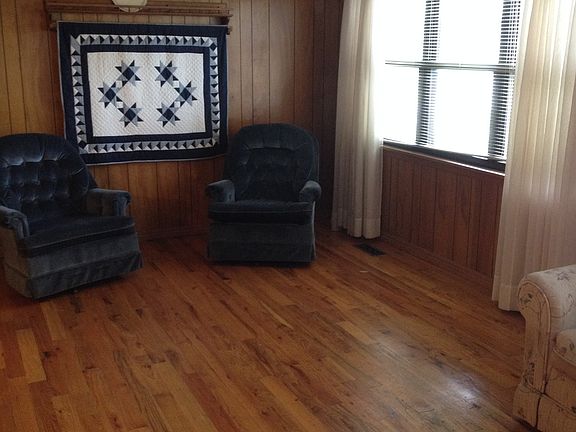 Living rm view frm frnt door