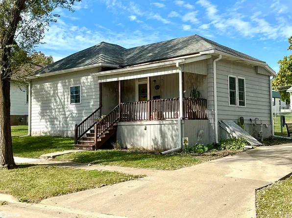 319 E Orchard St, Centerville, IA 52544