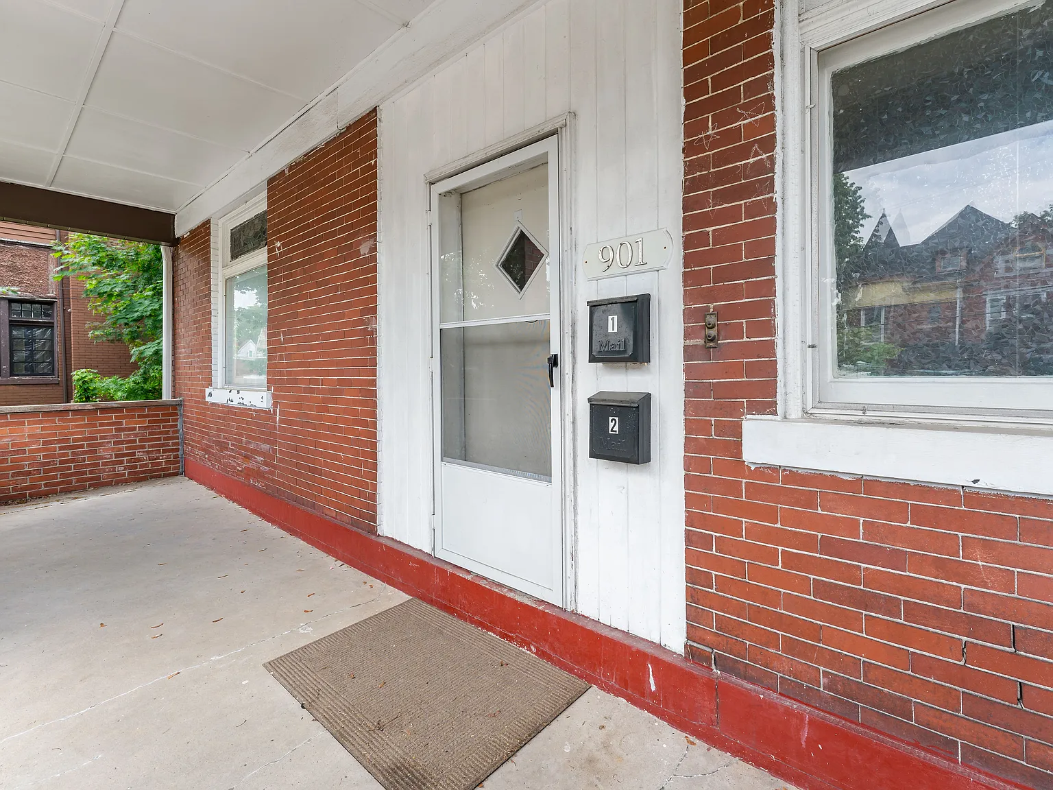 4 bed, 1.5 bath, $1,800 — Photo 4