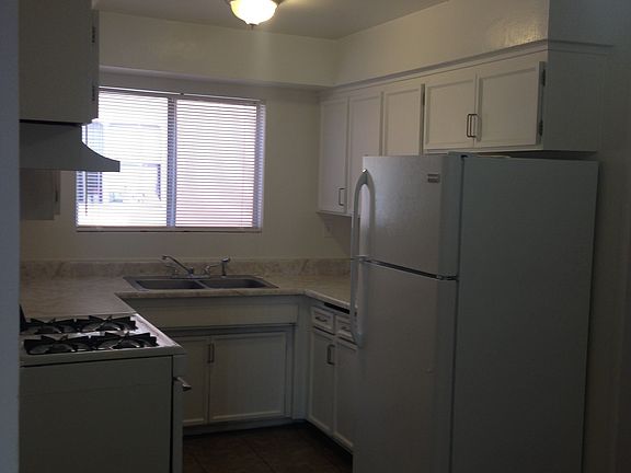 2nd image of 1549 W 224th St APT 201