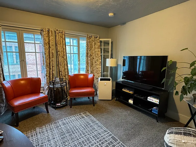 2370 Madison Ave #2 — Photo 5
