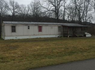 4591 White Lick Rd, Paint Lick, KY 40461