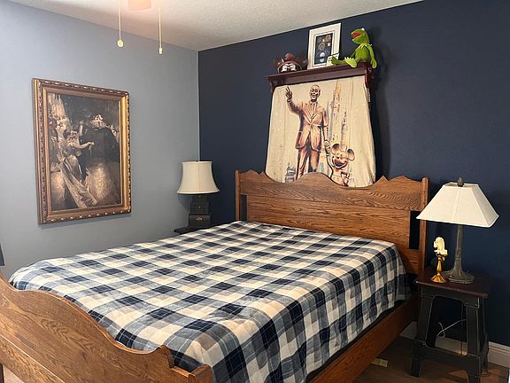 3rd image of 15345 Avenue Of The Arbors