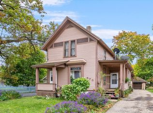 573 Addison St, Elgin, IL 60120