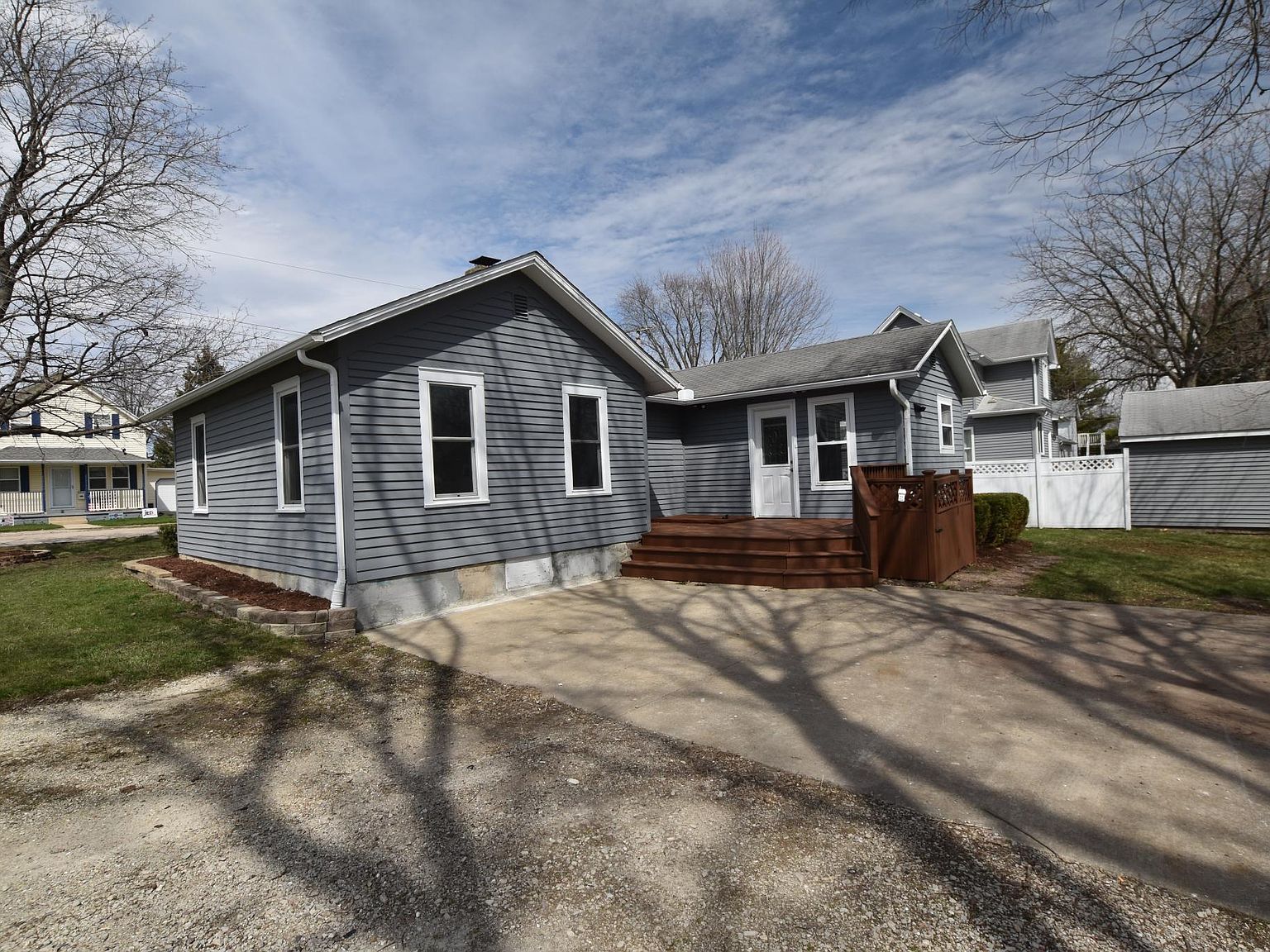 422 W 3rd St, Sandwich, IL 60548 Zillow