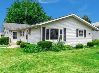 709 W McKinley St, Harvard, IL 60033