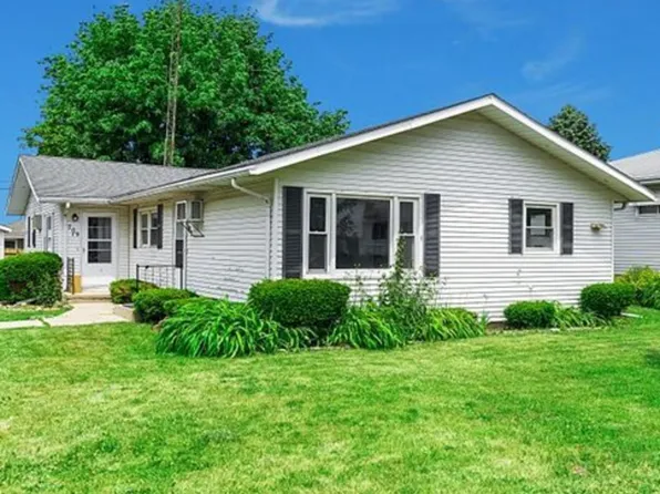 709 W McKinley St, Harvard, IL 60033