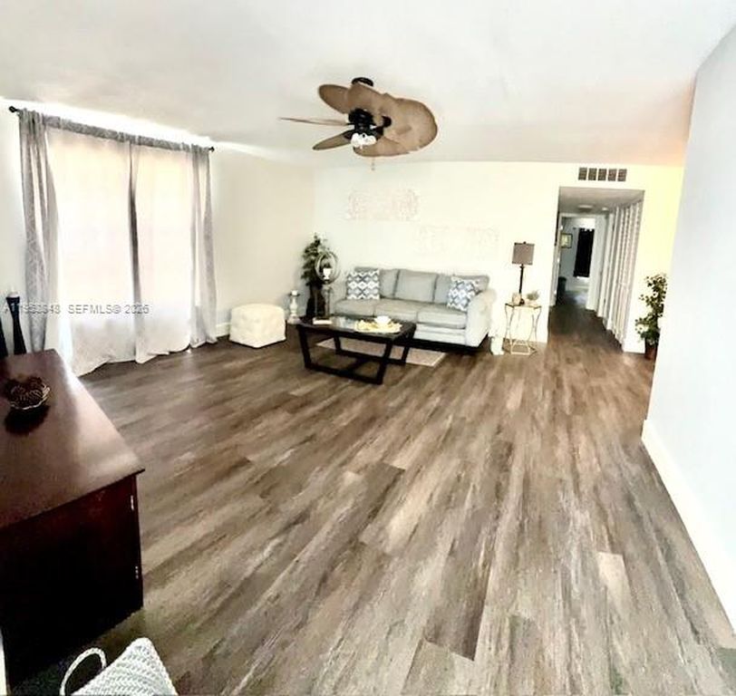 2850 NE 14th Street Cswy APT 110B, photo 5