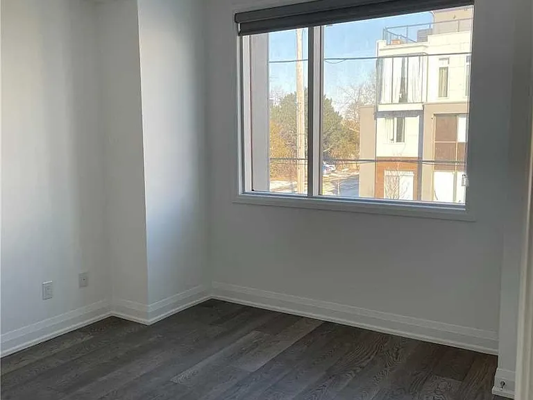 18 Greenbriar Rd #2 — Photo 6