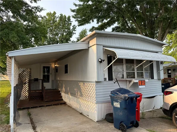 361 Circle Dr, Amherst, OH 44001