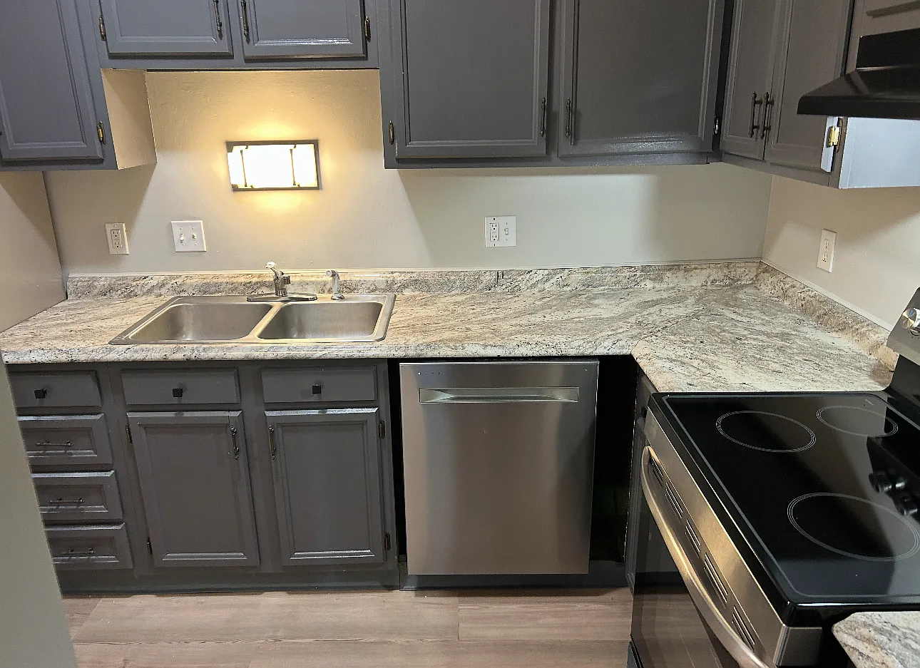 2 bed, 1029 sqft, $1,400 — Photo 1