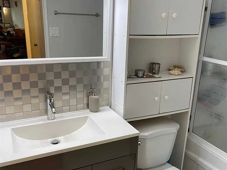 7811 Yonge St #805 — Photo 20
