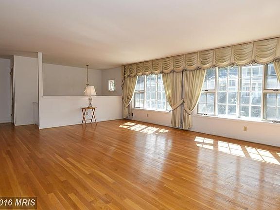 4th image of 3711 N Albemarle St