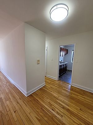 5th image of 218-33 Hillside Ave #3