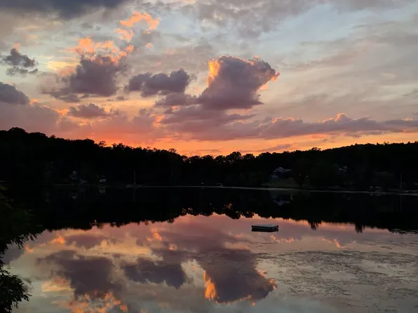 80 E Hunns Lake Rd, Stanfordville, NY 12581