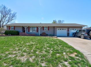 205 Elm St, Moundridge, KS 67107