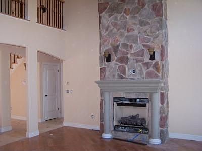 2nd image of 2229 Pearl Ln