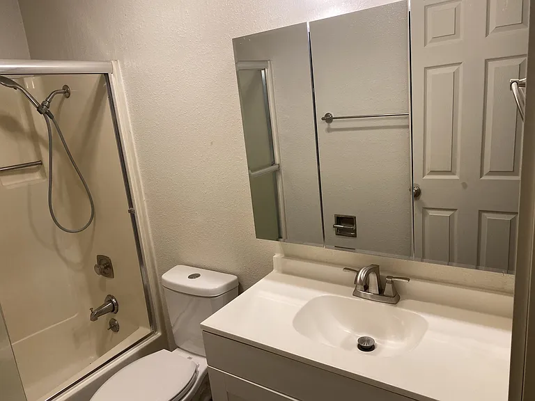 184 Salem Heights Ave SE #4 — Photo 5