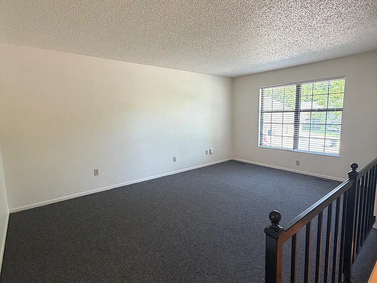 228 NW Waterwheel Ct — Photo 13