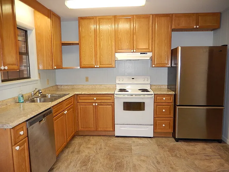 171 Bear Creek Rd — Photo 9
