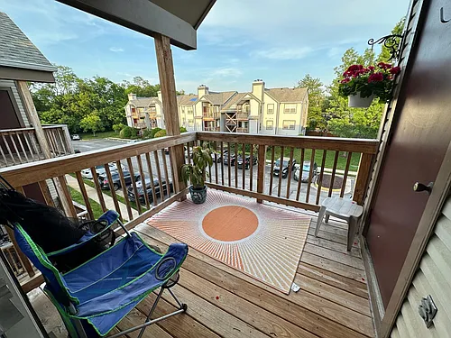 6906 Victoria Dr #I Photo 1