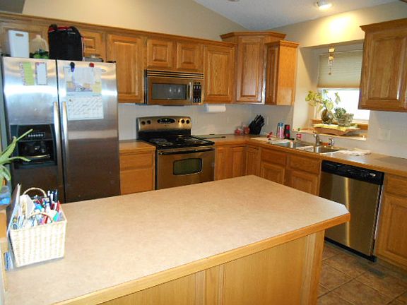 5th image of 2723 N Bristol Ct