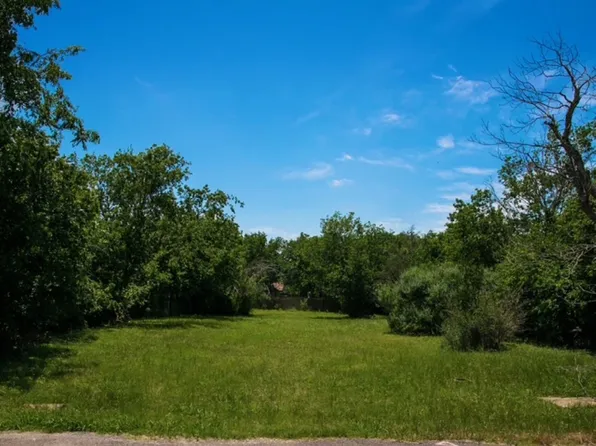 205 W Elm Ave, Alvarado, TX 76009