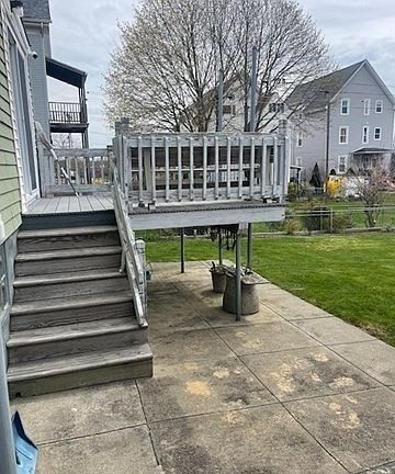 5th image of 180 Coffin Ave