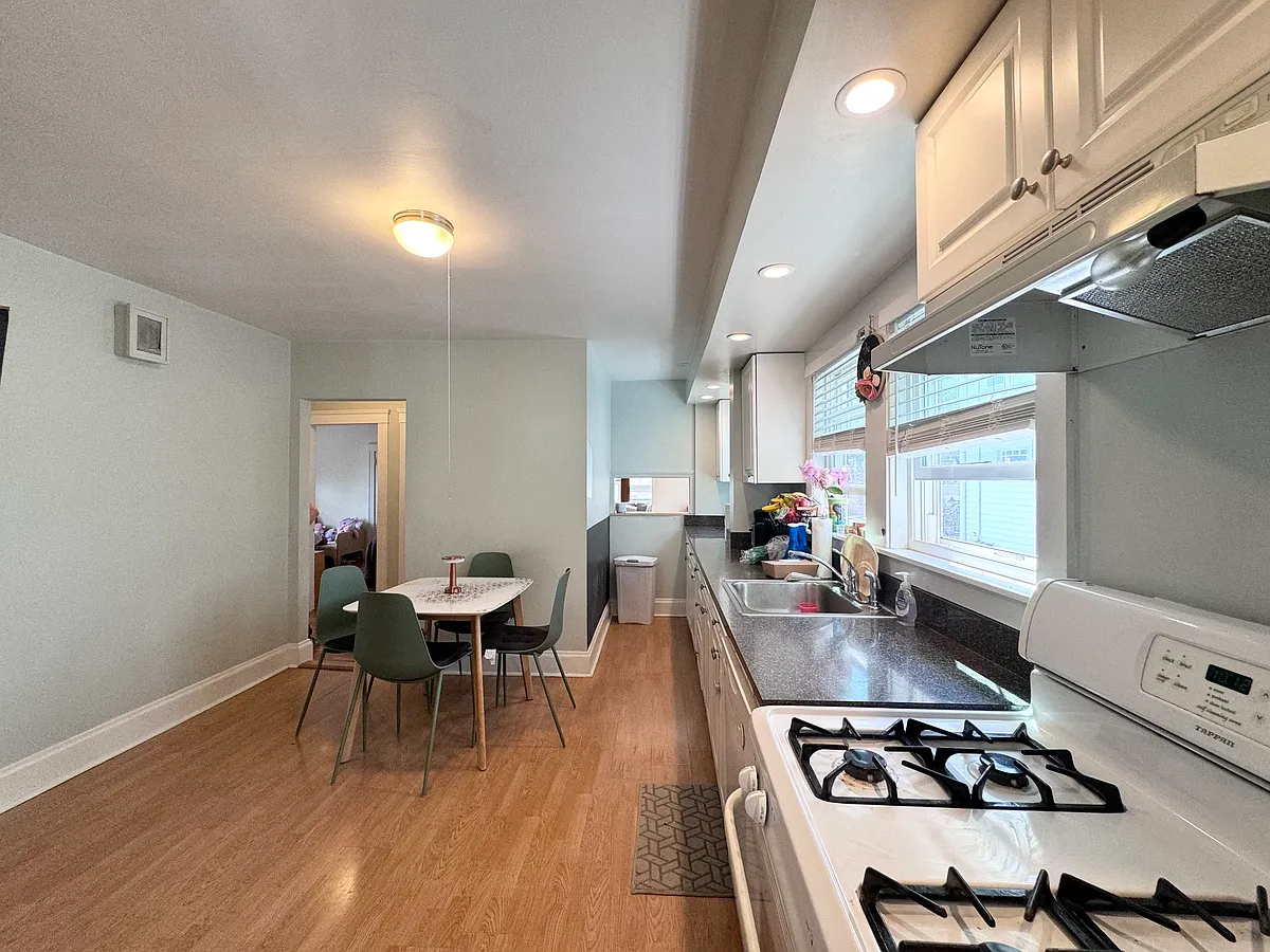 Building Photo - 42 Flett Rd #1