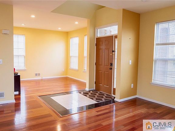 3rd image of 58 Timber Ridge Rd