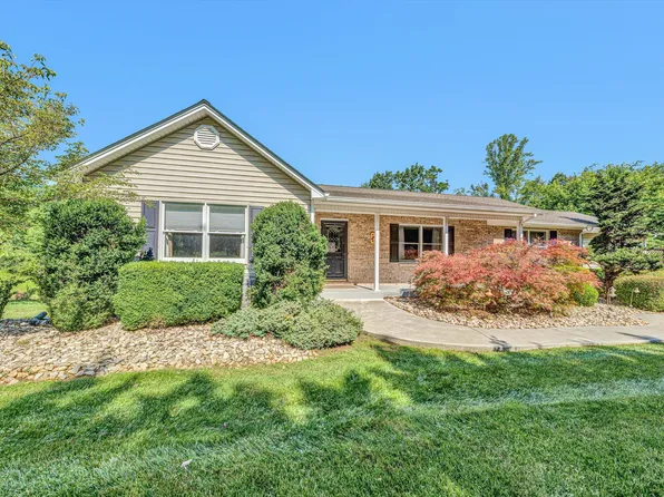 395 Middle Valley Rd, Hardy, VA 24101