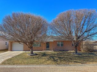 605 N Richelle St, Sublette, KS 67877
