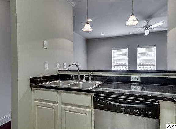 4th image of 700 15th St Unit 1304